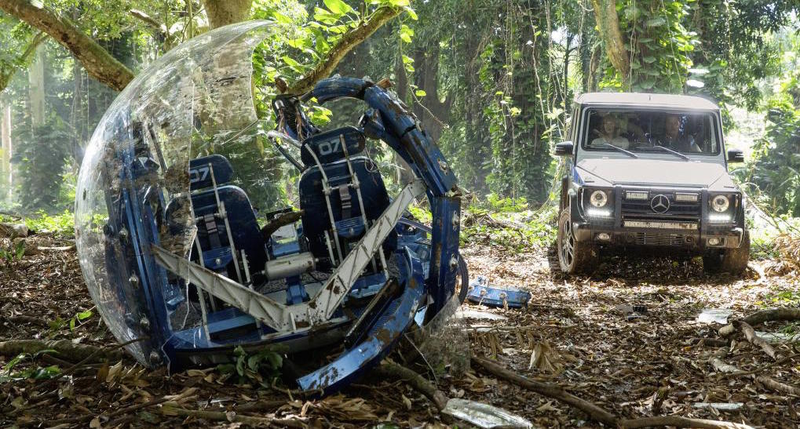 Illustration for article titled Jurassic World Has A Massive Off-Road Ambulance For Sick Dinosaurs